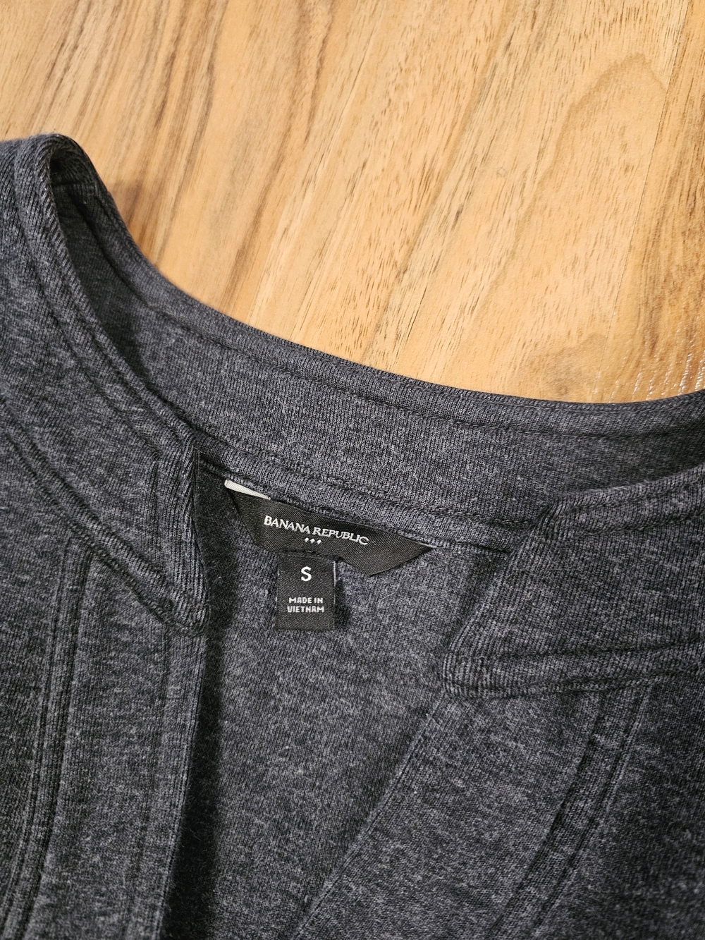 Banana Republic Heather Charcoal  Scuba V-Neck Sweatshirt - Picture 4 of 16